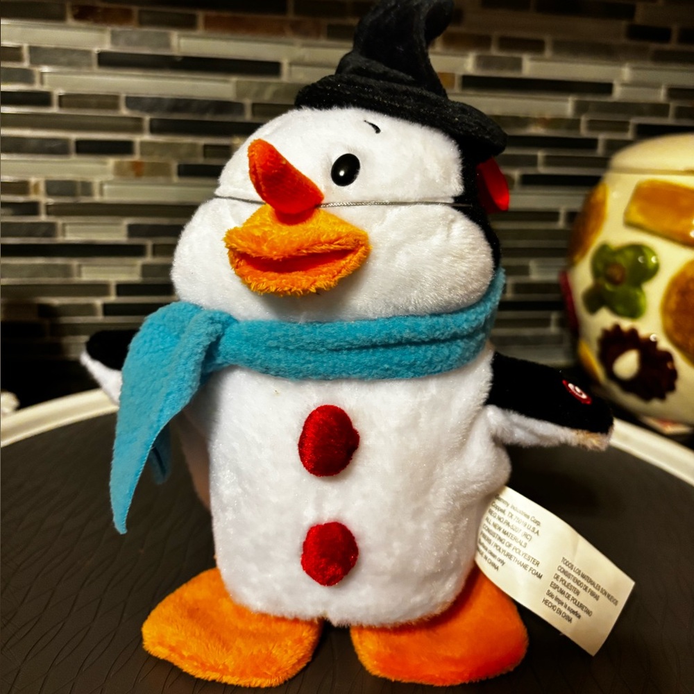 Dancing & Singing Plush Penguin 🐧 Snowman w/top hat & scarf. Has carrot nose